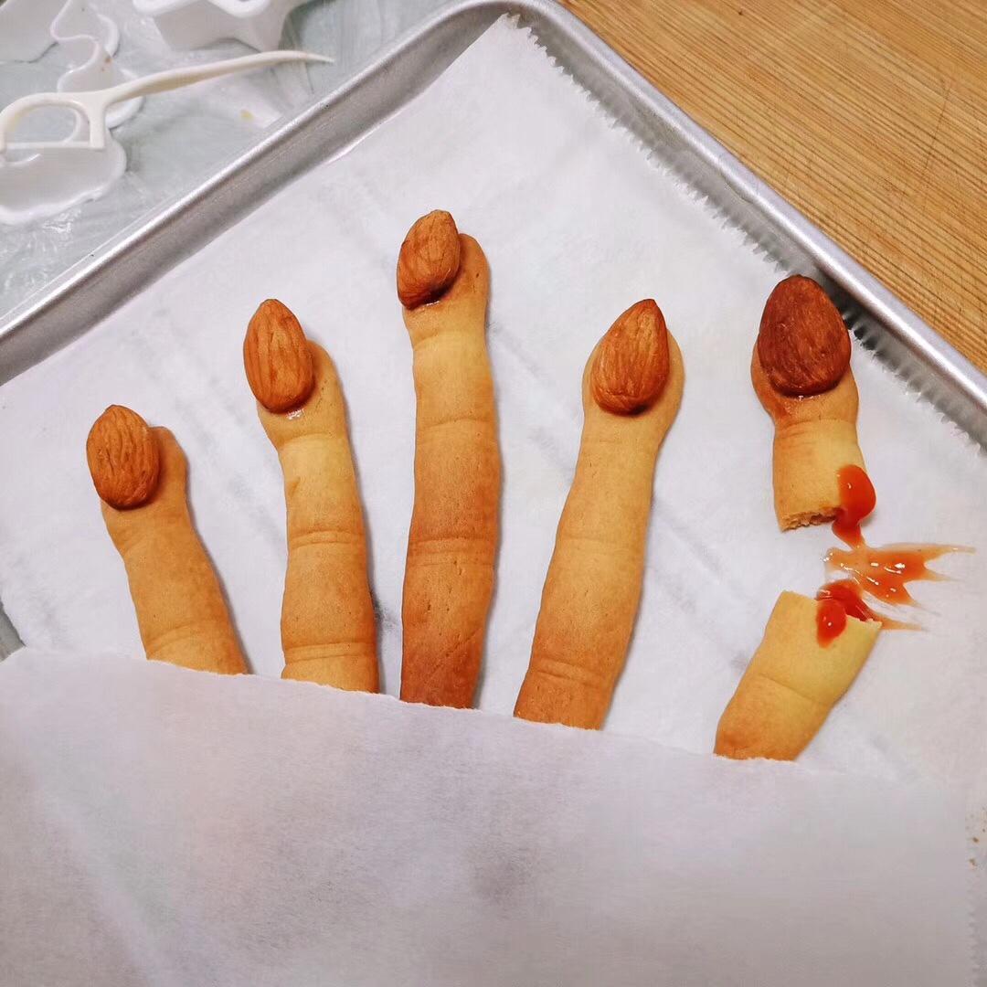 爱吃虾的兔子做的【万圣节】万圣节女巫手指饼干—美的t7-l382b智烤