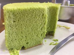 斑斓戚风蛋糕 （绿蛋糕）的做法 步骤20