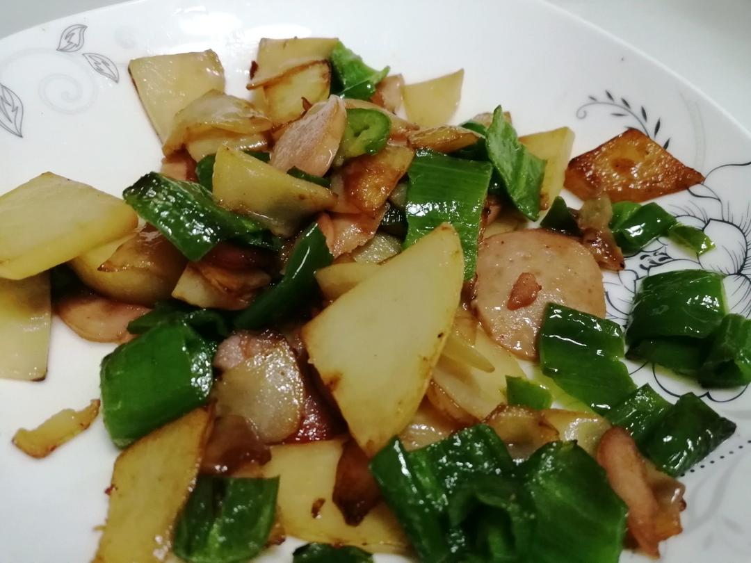 土豆片炒火腿肠