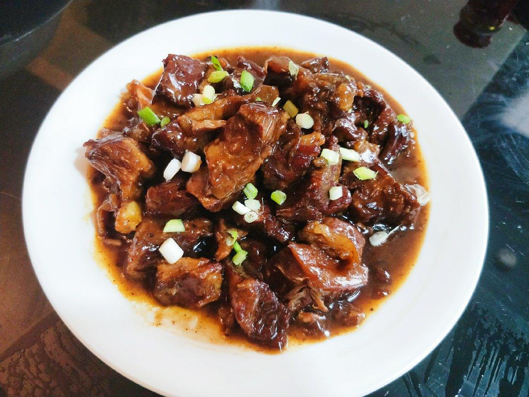 爱家人胜过爱自己做的陈皮普洱炖牛腩妙用普洱烧出绝味牛腩