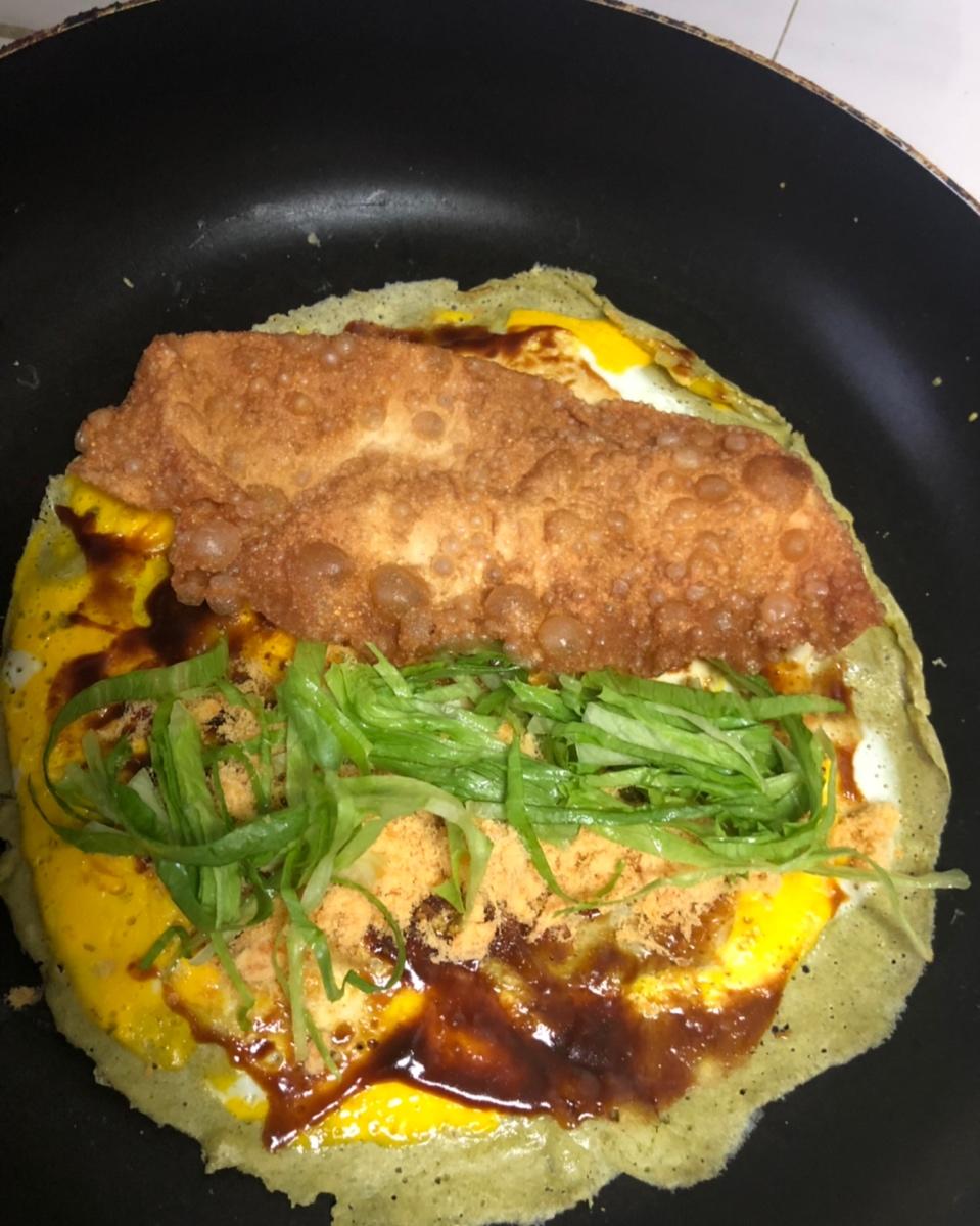 煎饼果子（超详细步骤 甜面酱都是自制的）