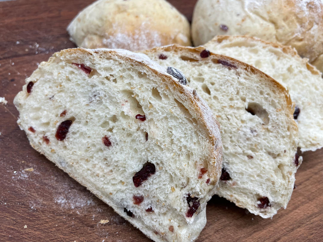 全麦蔓越莓软欧包