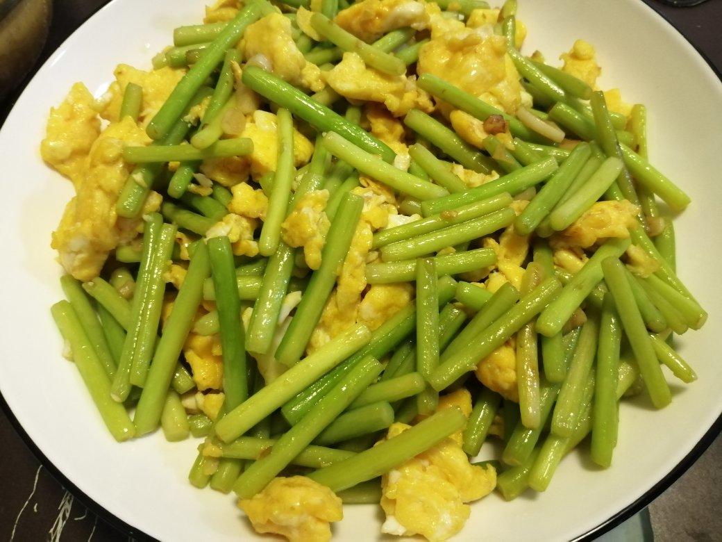 蒜薹炒鸡蛋