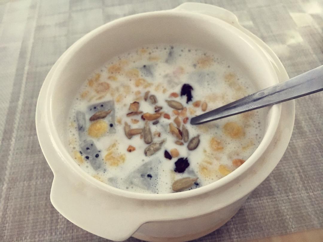 火龙果牛奶玉米片