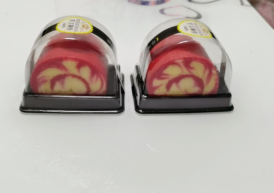 蛋糕卷，红丝绒蛋糕卷，旋风蛋糕卷