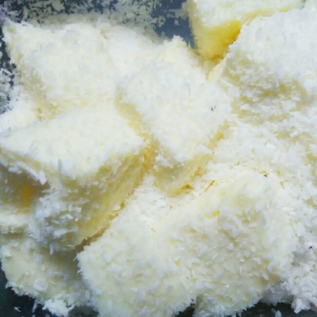 完胜85度C牛奶椰丝小方