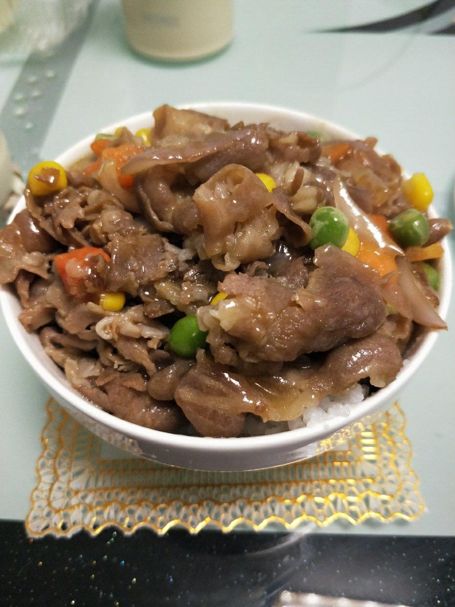 肥牛饭