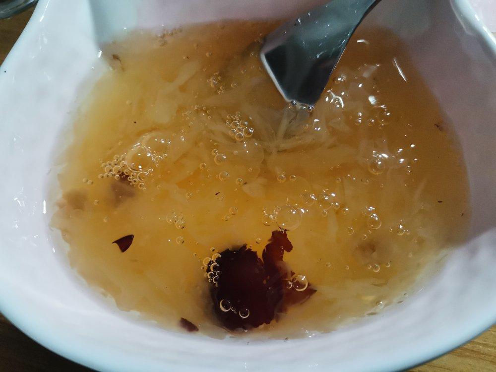 0失败的快速出胶银耳红枣汤（超详细）
