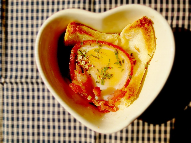 培根鸡蛋面包杯