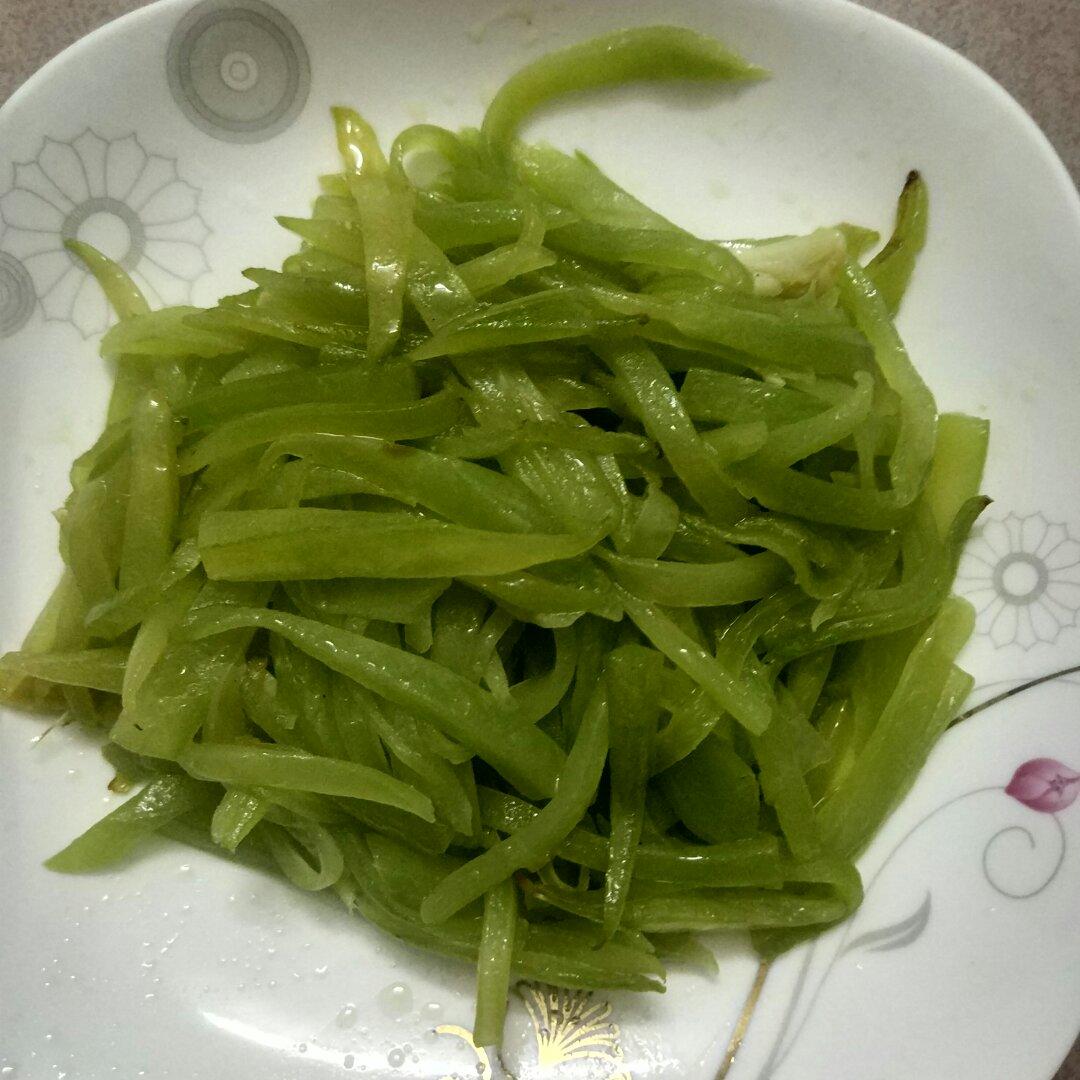 清炒莴笋丝