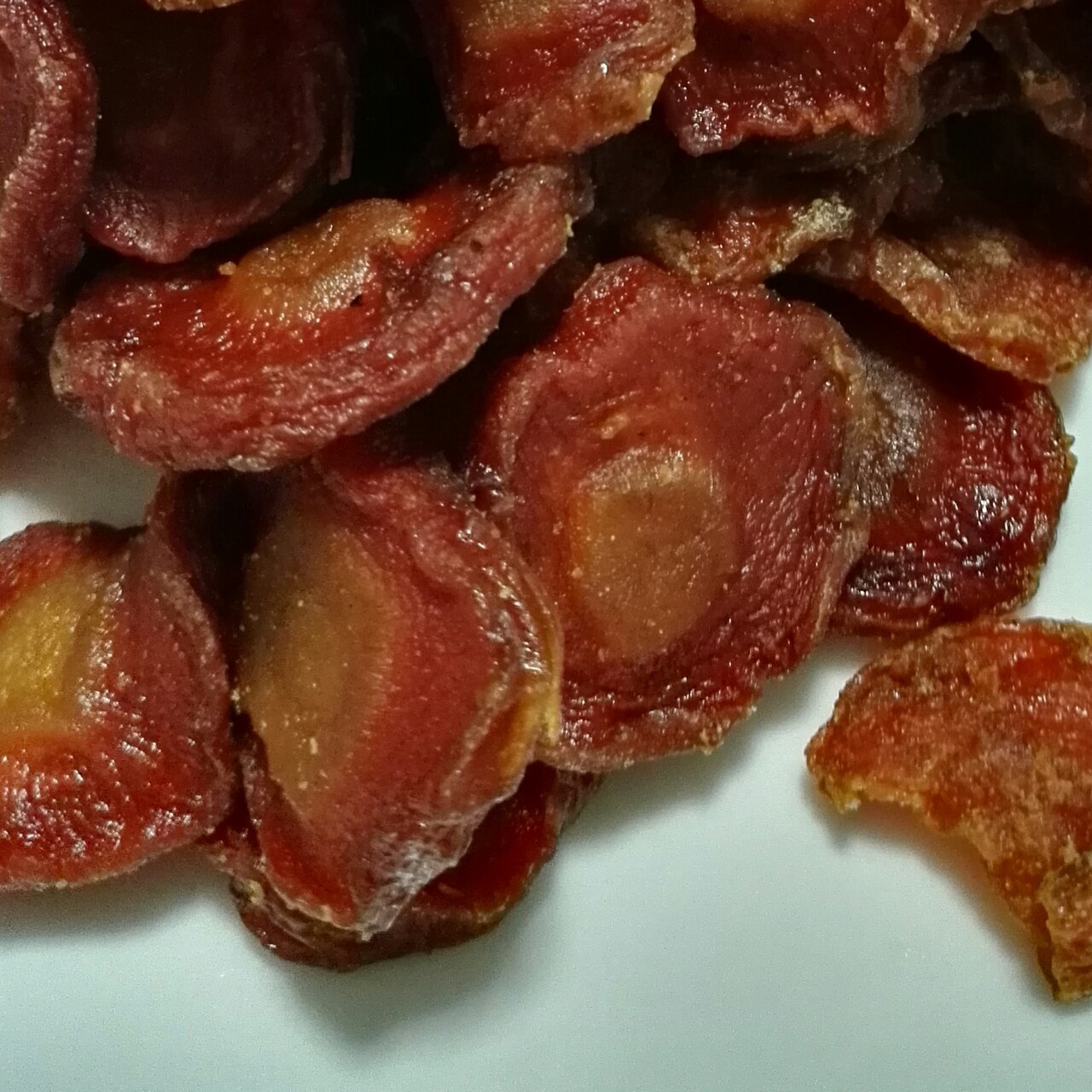 依照子瑜妈妈的方子制作的胡萝卜干，给宝宝当零食
