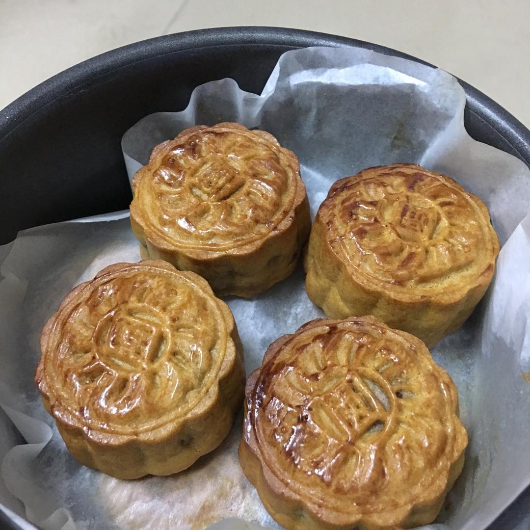广式月饼——蛋黄莲蓉月饼
