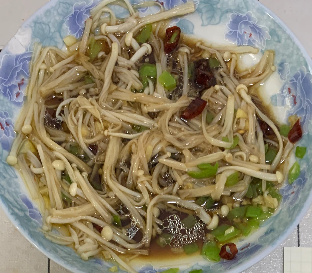 凉拌金针菇