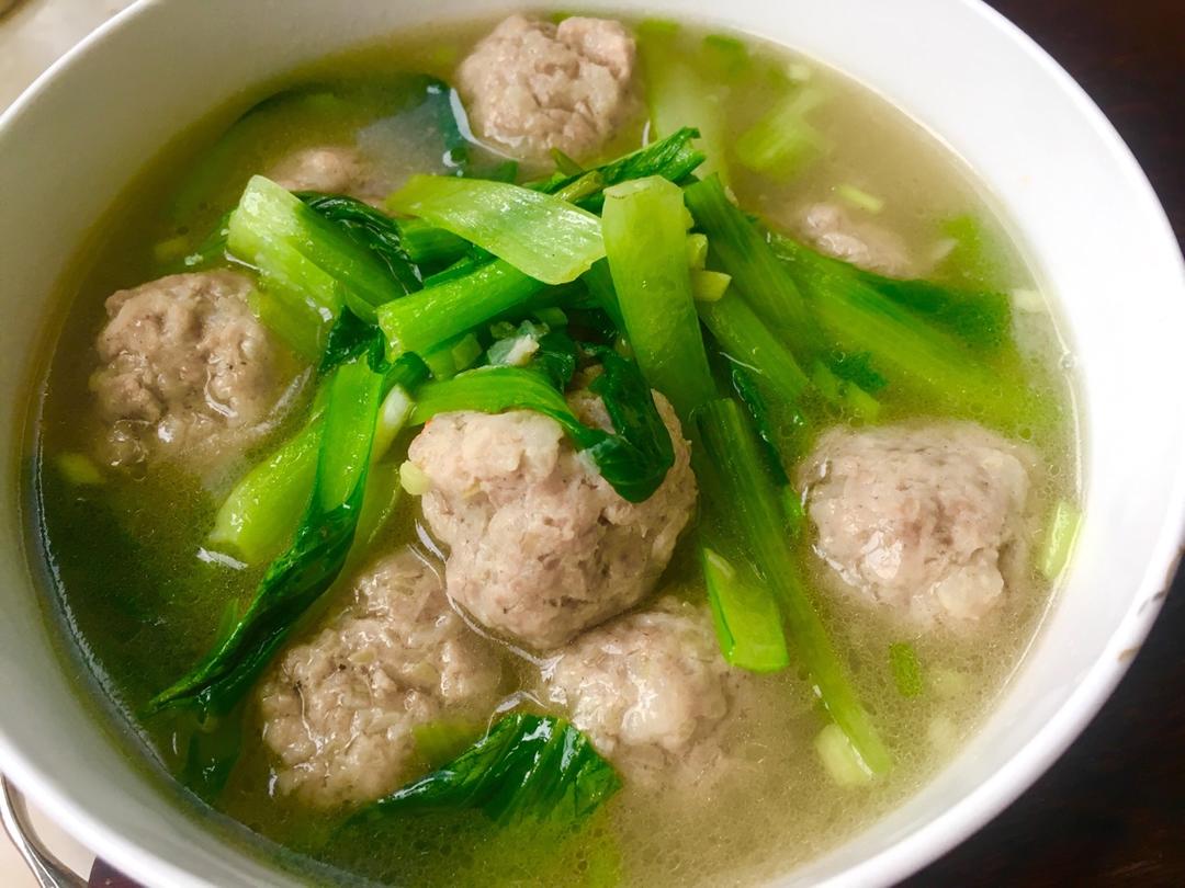 圈圈阳阳做的手工肉丸汤