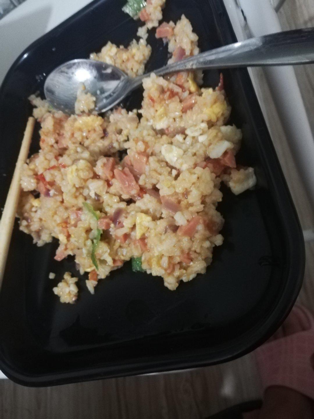 厨师长教你“蛋炒饭”如何做才好吃，答案都在这里面！