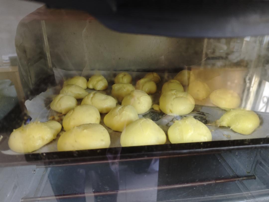 简单易成功的奶油小泡芙做法