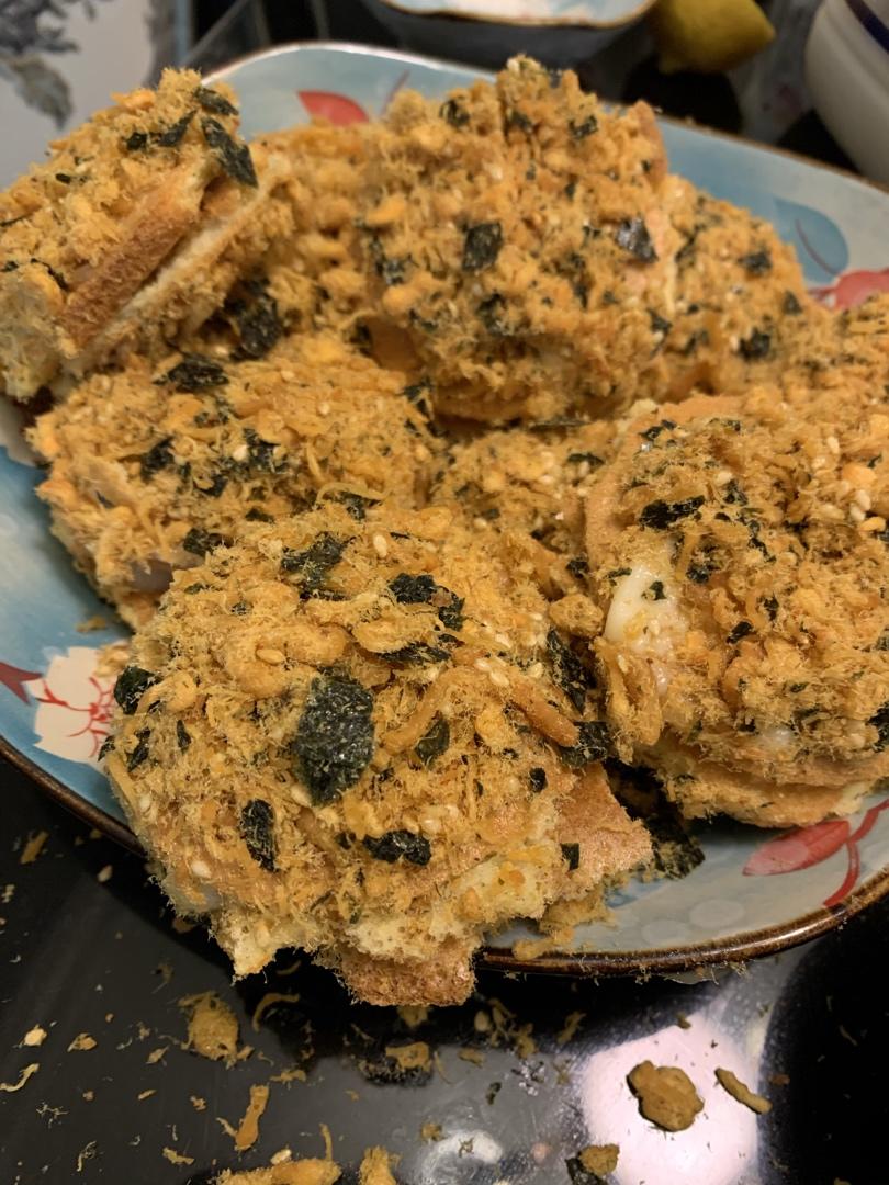 吃一口就停不下来肉松小贝（用古早味蛋糕做的会比一般卖的更细腻柔软好吃哦！）
