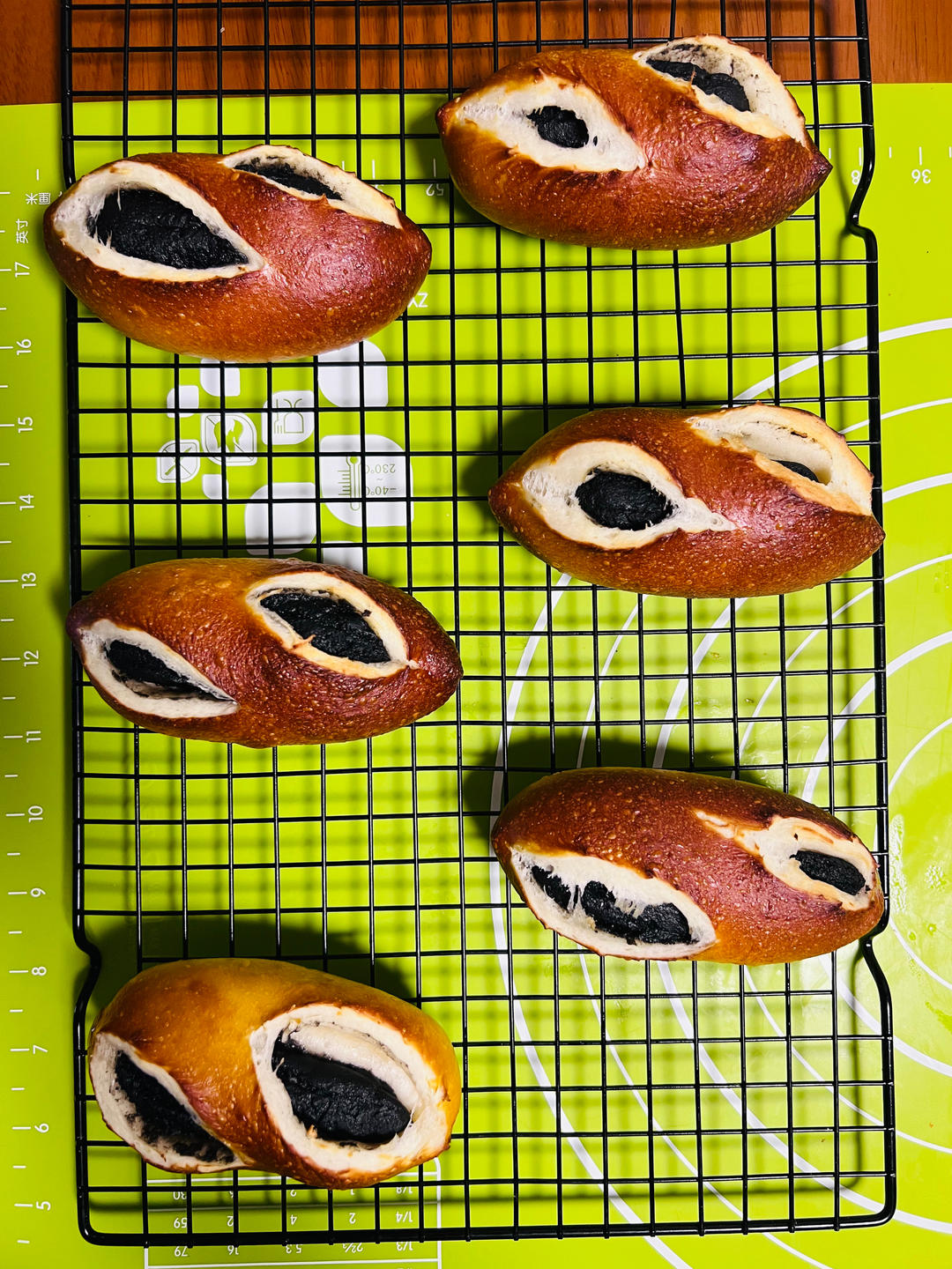 【配方分享】边过马路边“过早” 黑芝麻碱水包