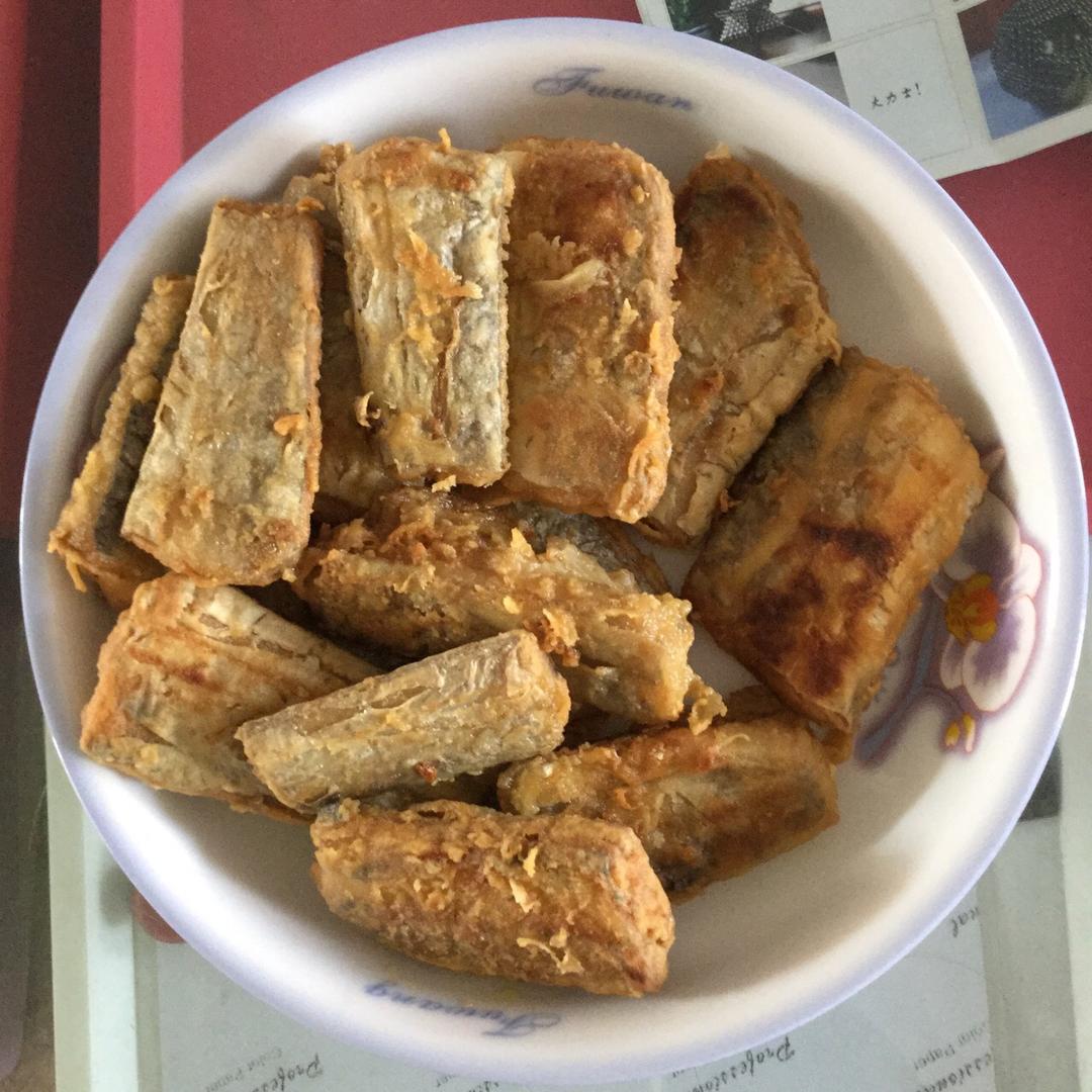 開心媽媽學做飯做的幹炸帶魚