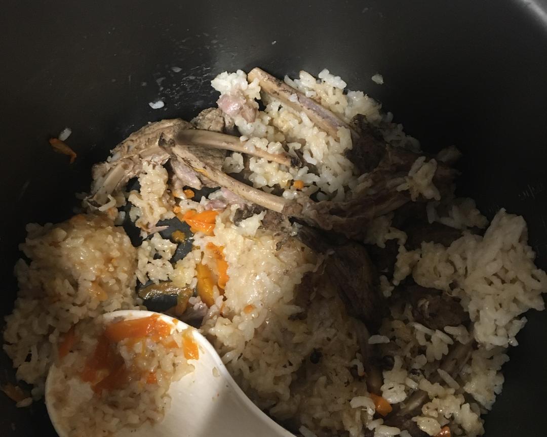 羊肉抓饭的做法