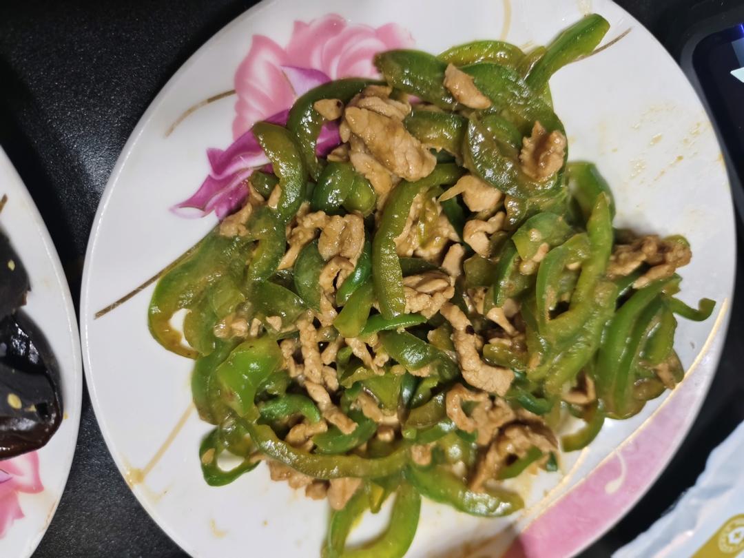 ‼️好吃到舔盘的青椒肉丝盖浇饭
