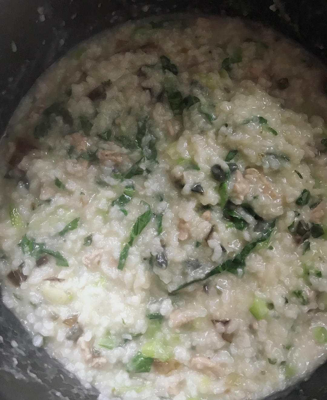 妈妈👩教我做的皮蛋瘦肉粥🥣简单快捷美味😋