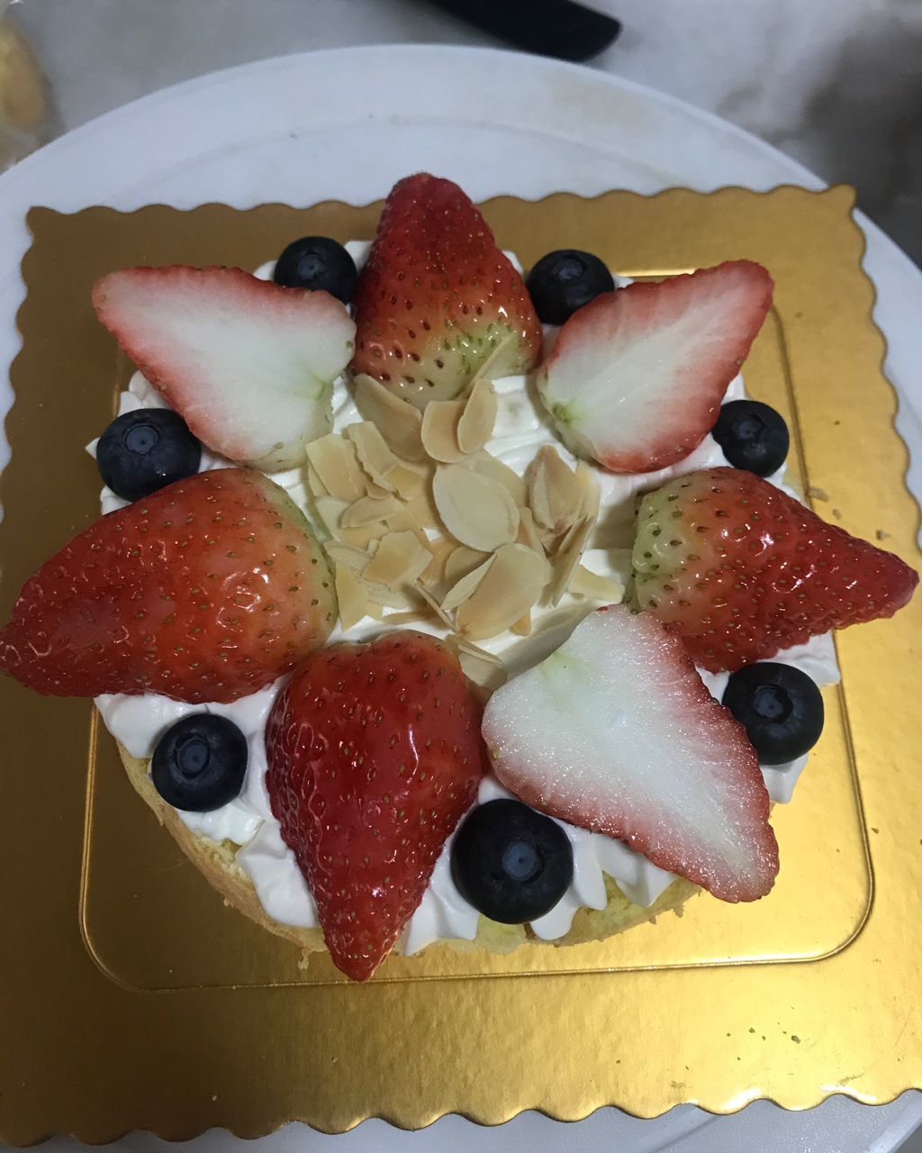 草莓裸蛋糕生日蛋糕
