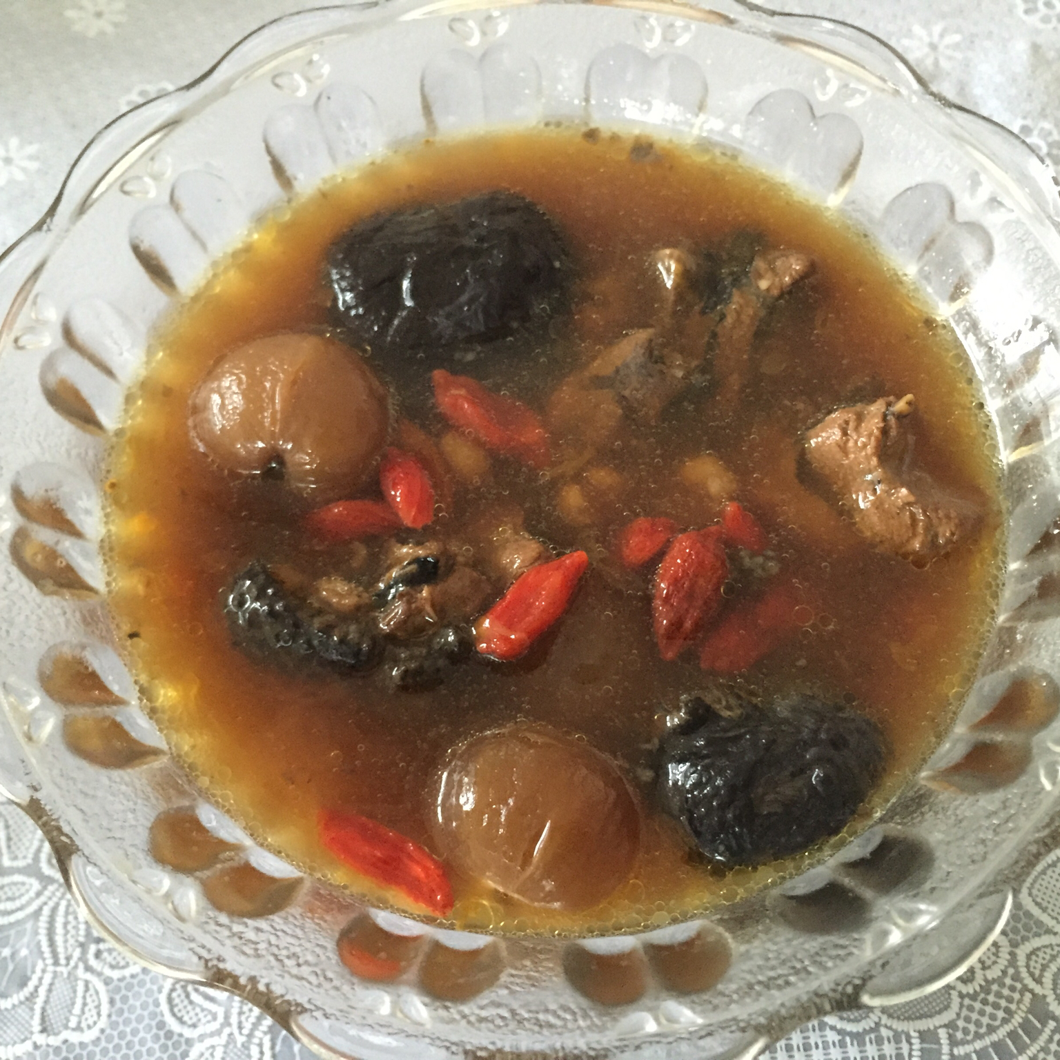 乌骨鸡煲汤