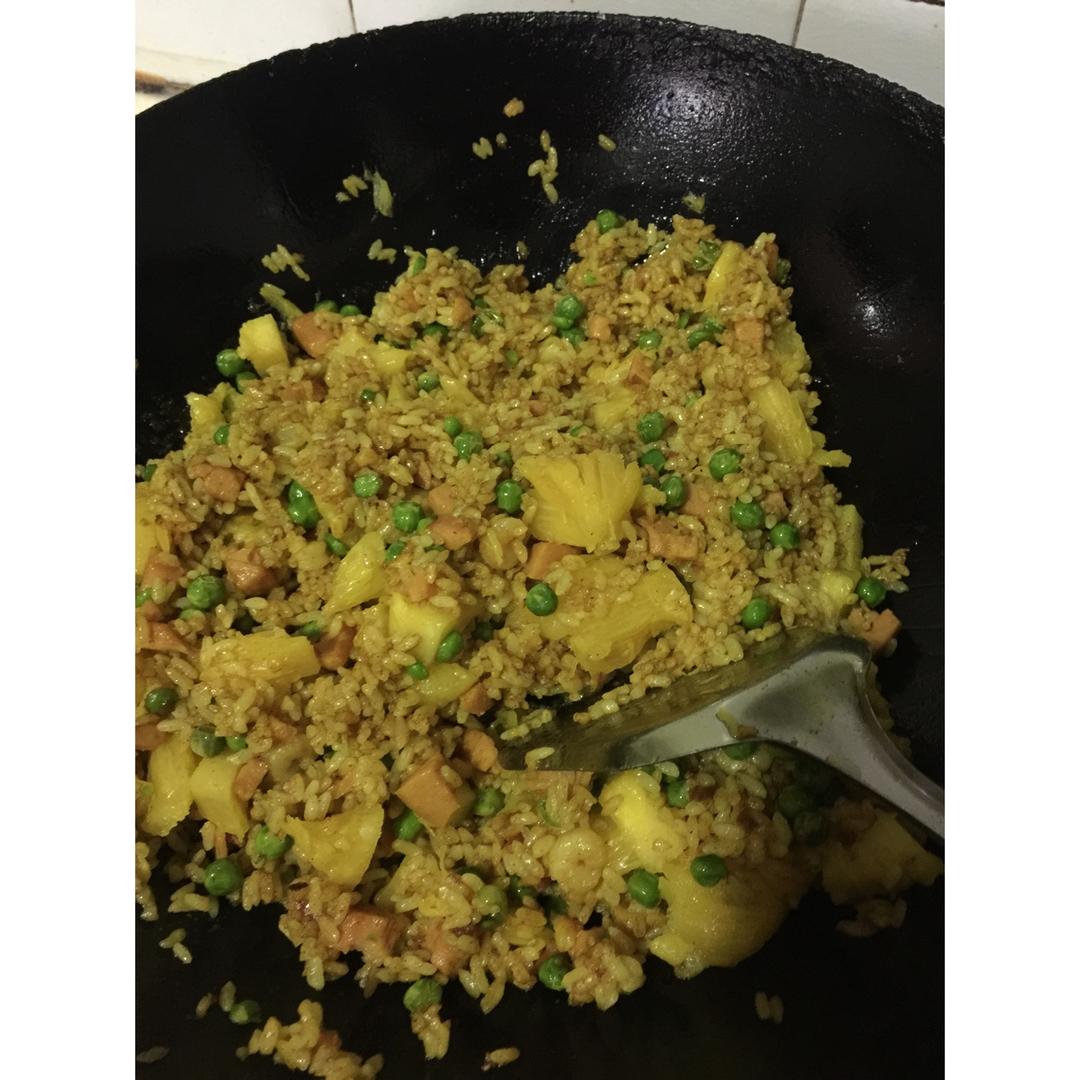 泰式菠萝炒饭