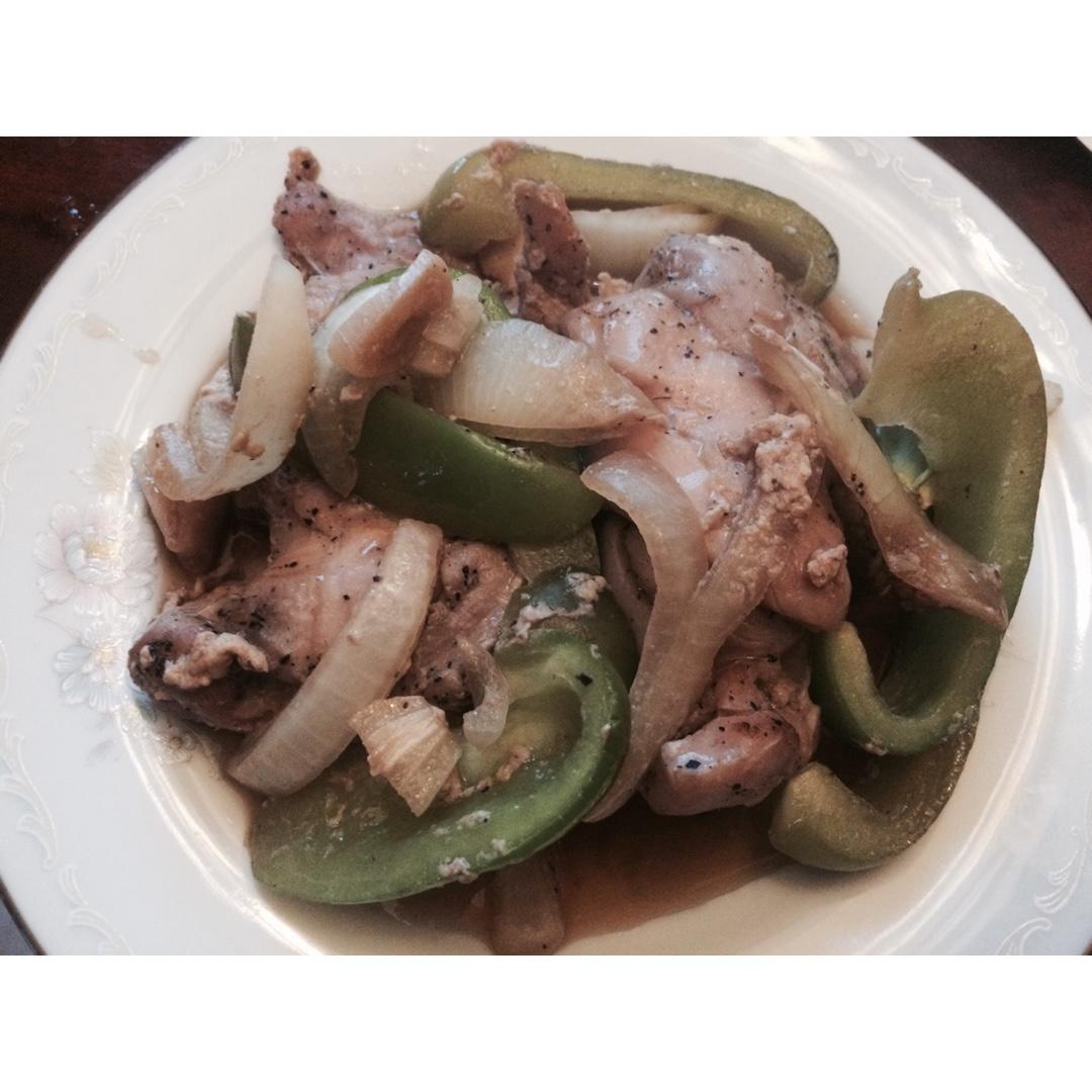 黑胡椒芦笋烤鸡肉