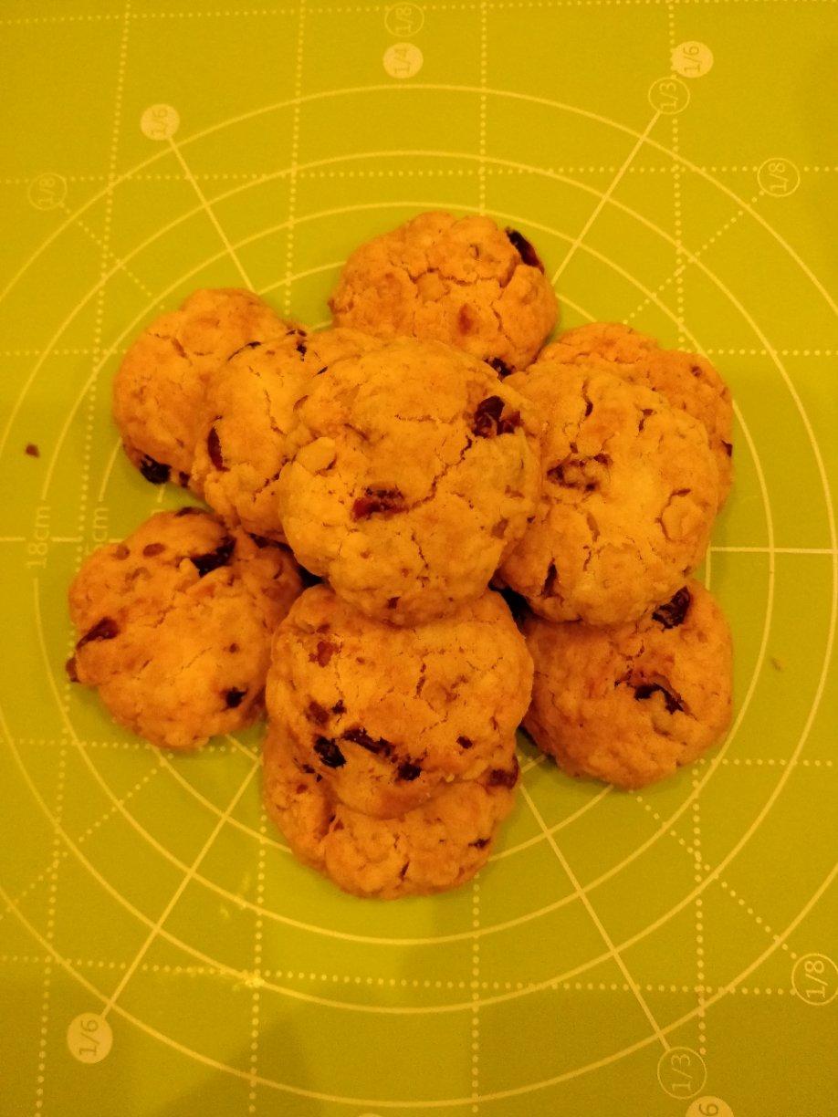 停不住的美味---香酥可口的蔓越莓核桃酥