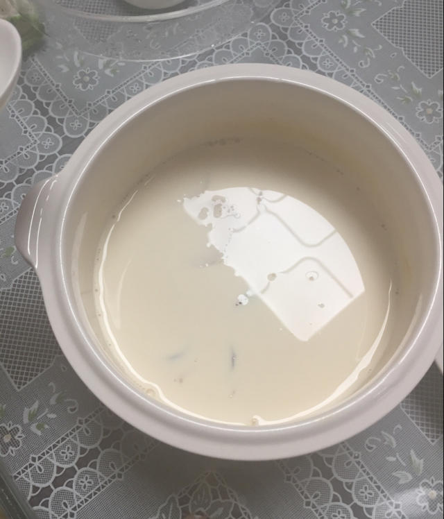 花胶炖牛奶