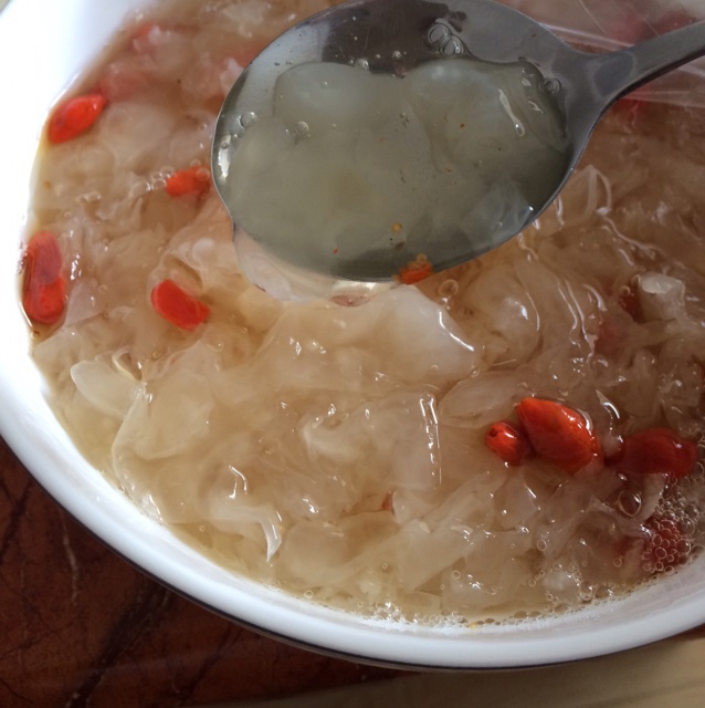 红枣银耳莲子羹
