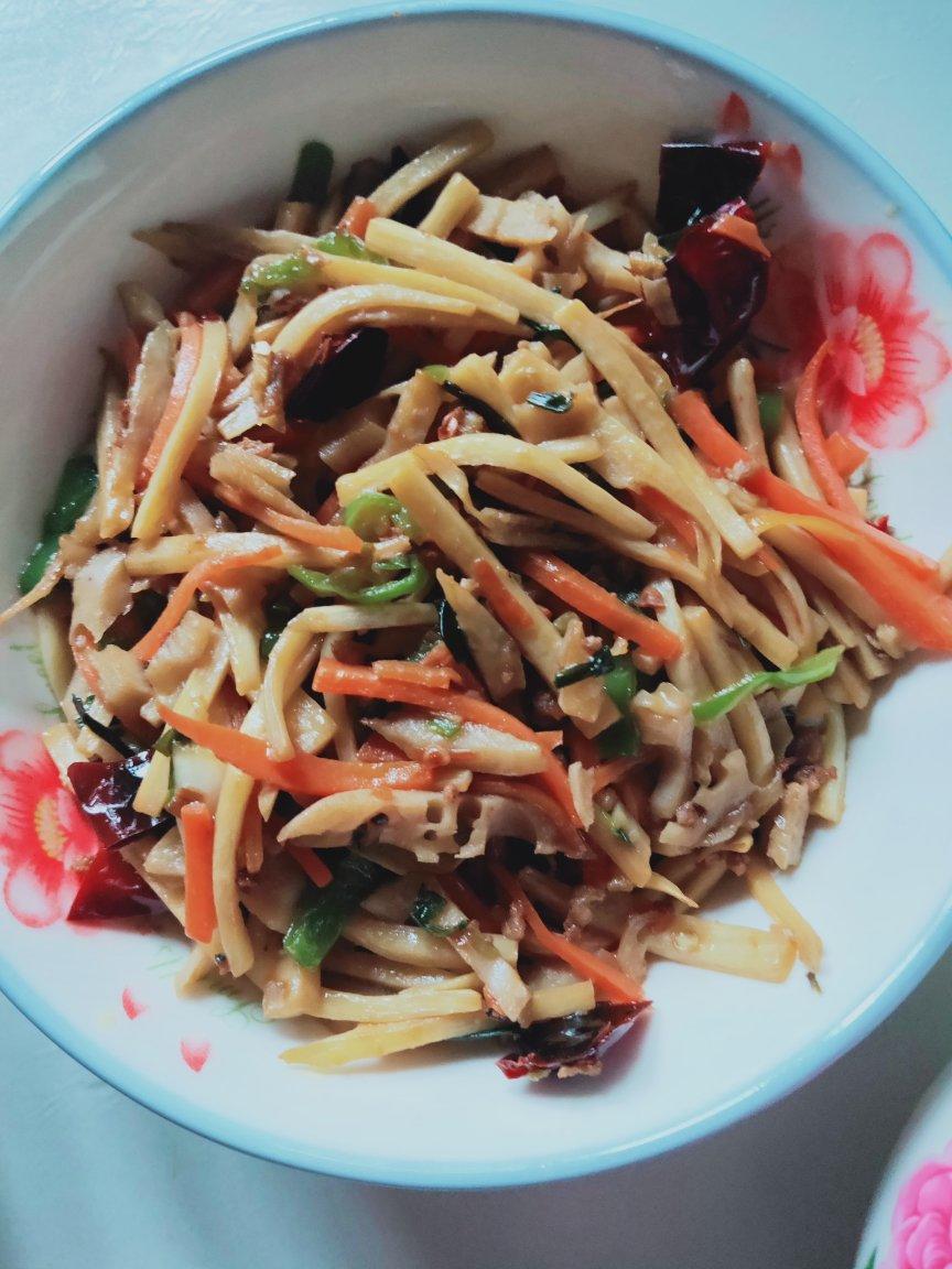 香辣萝卜干～脆辣香的饭遭殃