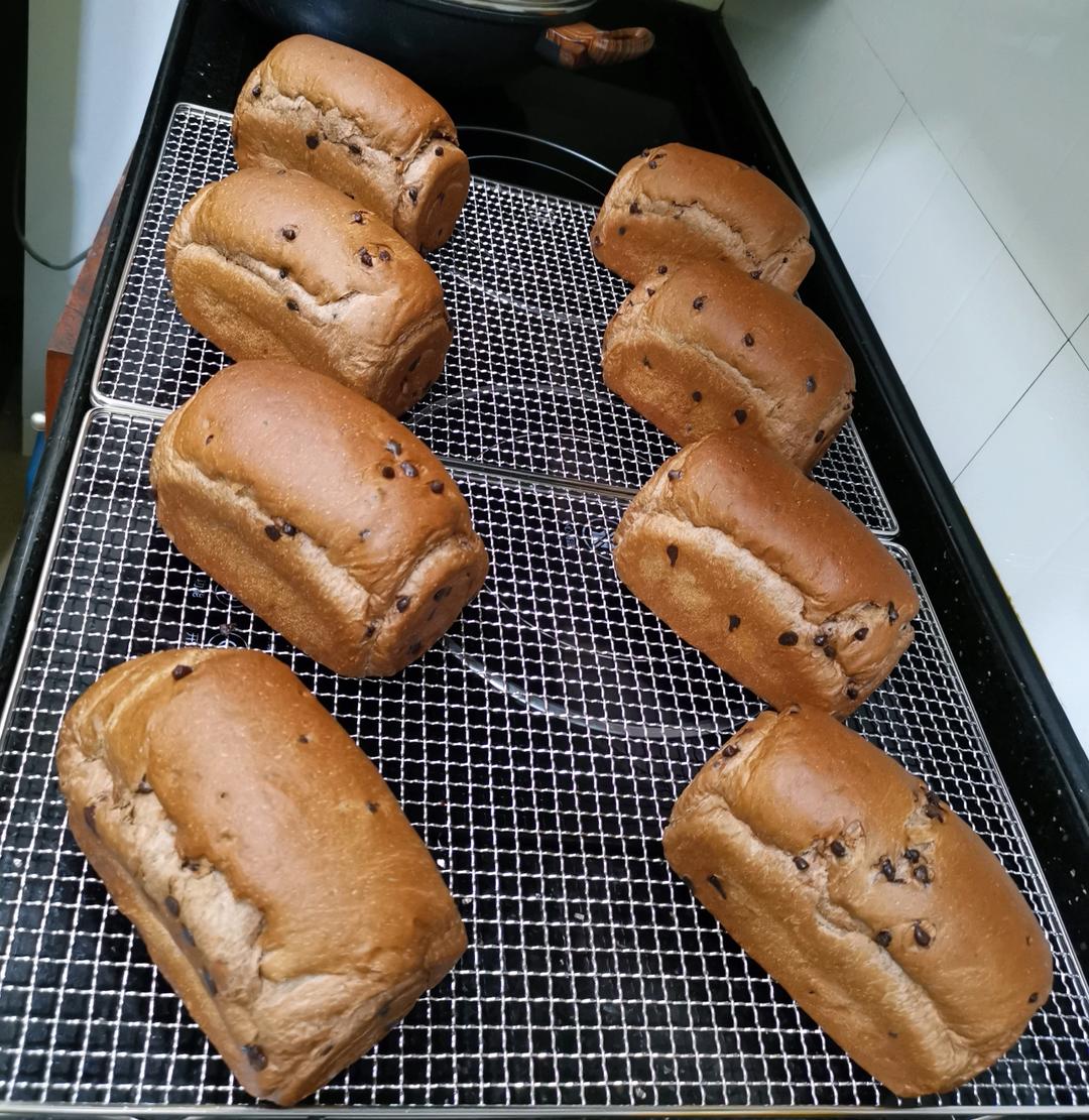 巨~巨好吃的巧克力奶油吐司