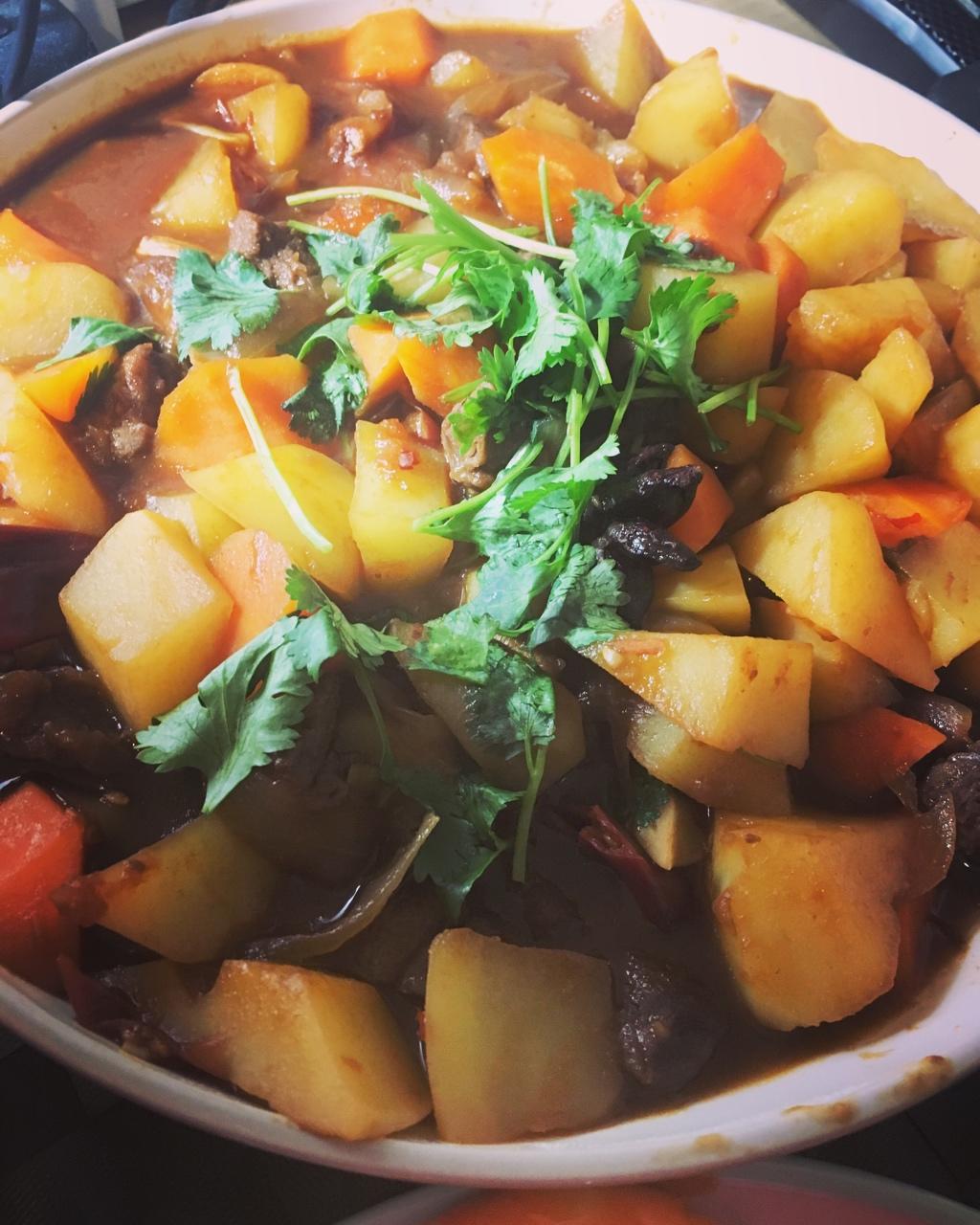 红烧牛肉土豆 （独家秘制）