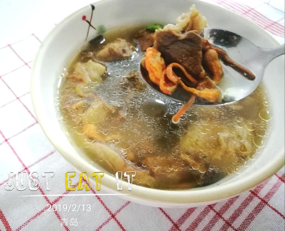 牛肉菌菇汤~~（蘑菇汤）味道鲜美，香味儿浓厚，提高免疫力的做法