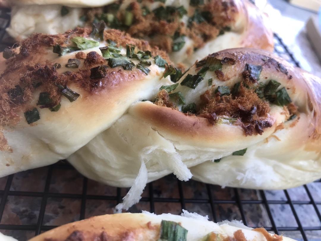 香葱肉松手撕面包_消耗沙拉酱