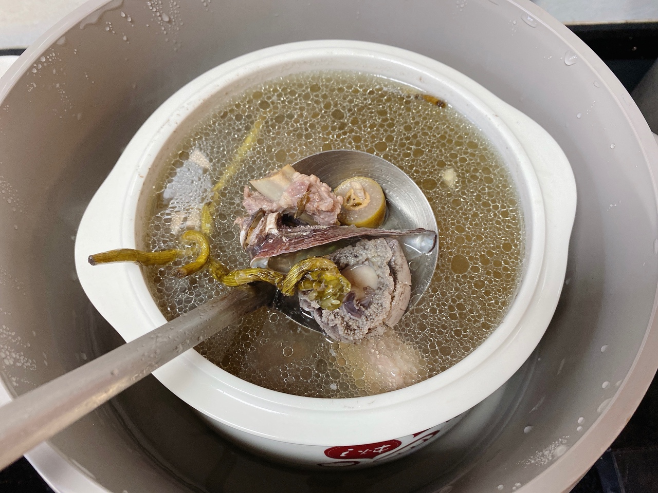 秋季润燥靓汤🍃石斛鲍鱼橄榄排骨汤的做法 步骤5