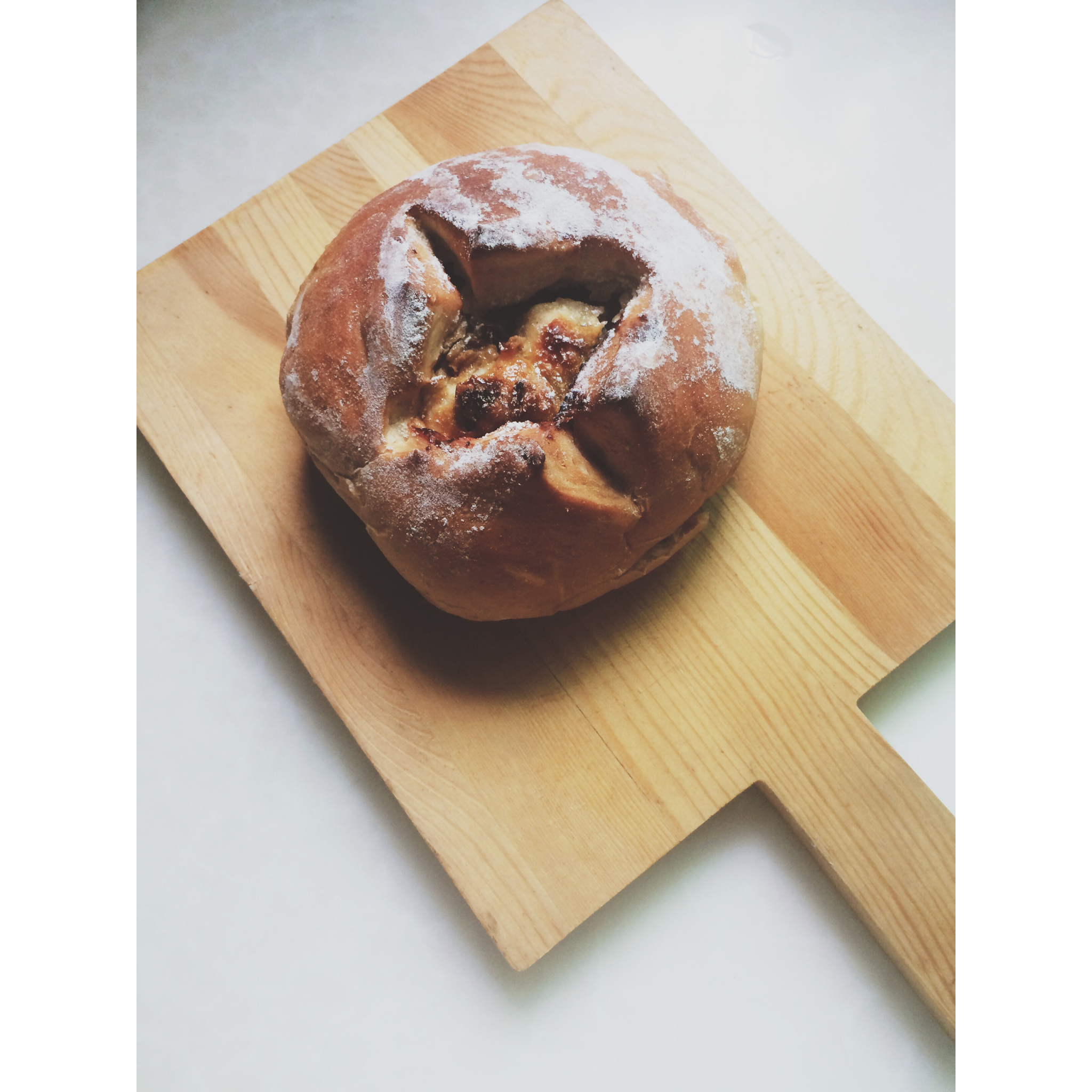 全麦芝士熔岩面包