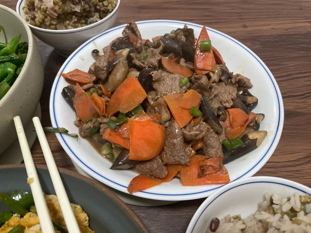 鸡枞菌炒肉丝（饭店厨师推荐的做法~）