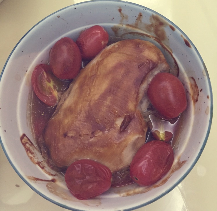 番茄蒜香烤鸡胸肉