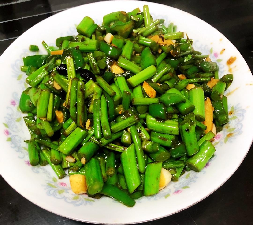 辣椒炒苋菜梗
