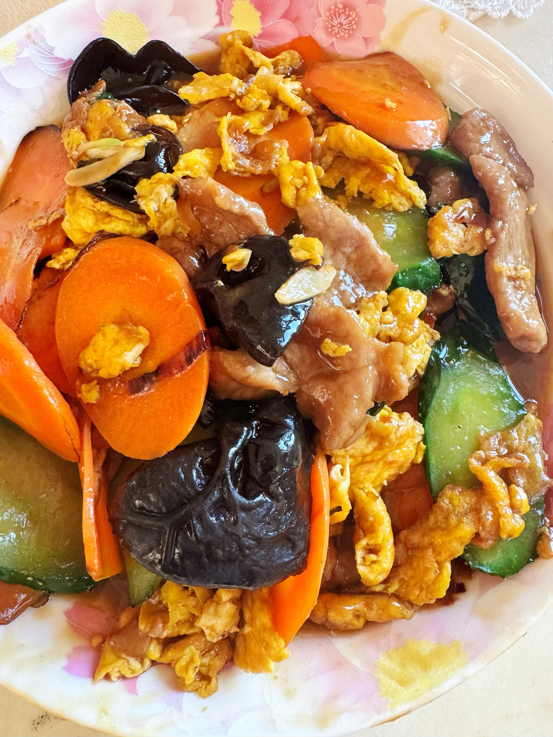 适合小朋友口味的简易版木须肉，新手烹饪必学家常菜，一盘5种食材，鲜香下饭