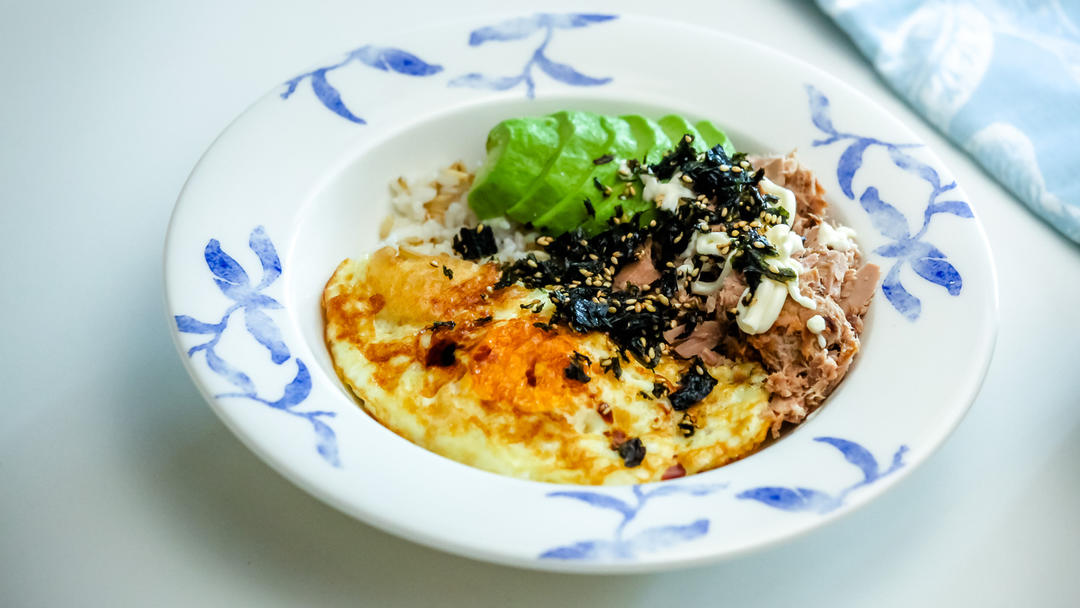 牛油果金枪鱼拌饭