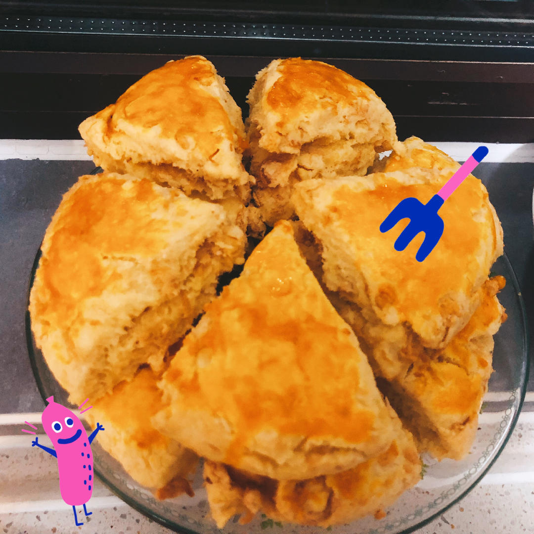 咸咸哒~肉松香葱司康