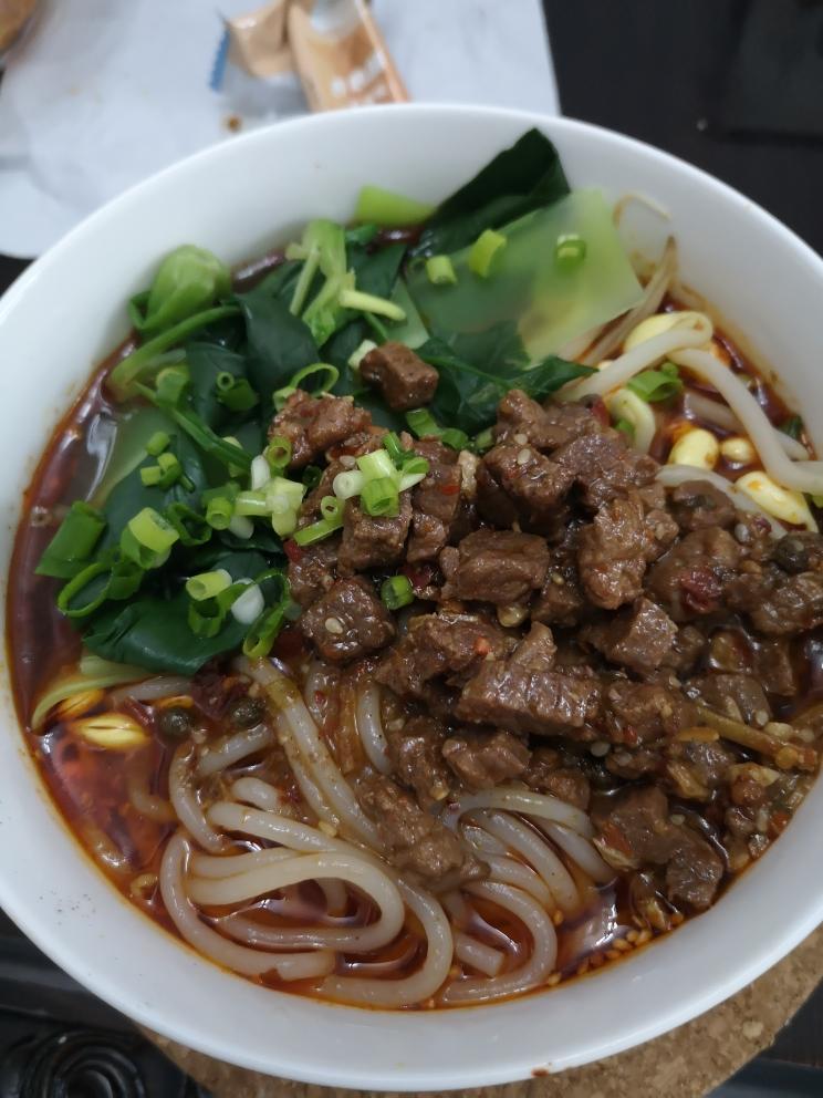 牛肉鸡汤米线
