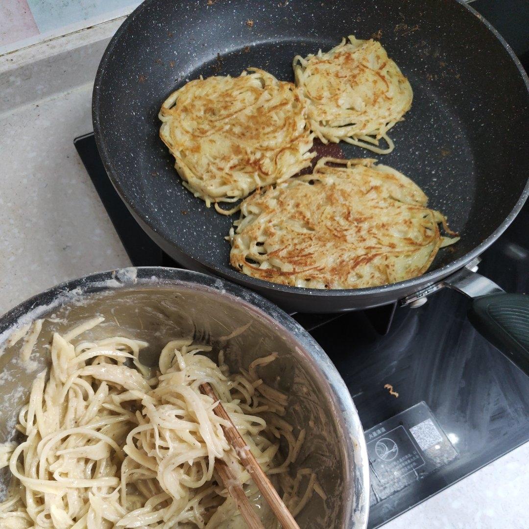 土豆丝鸡蛋饼