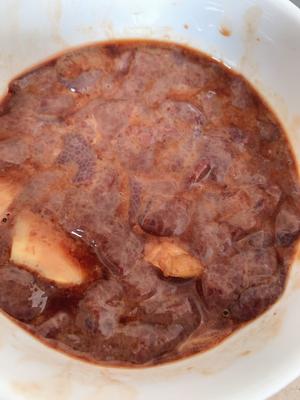 懒人版电饭煲补铁开胃的西红柿猪肝粥的做法 步骤2
