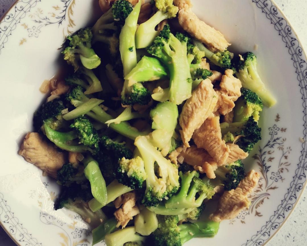 西兰花炒鸡胸肉